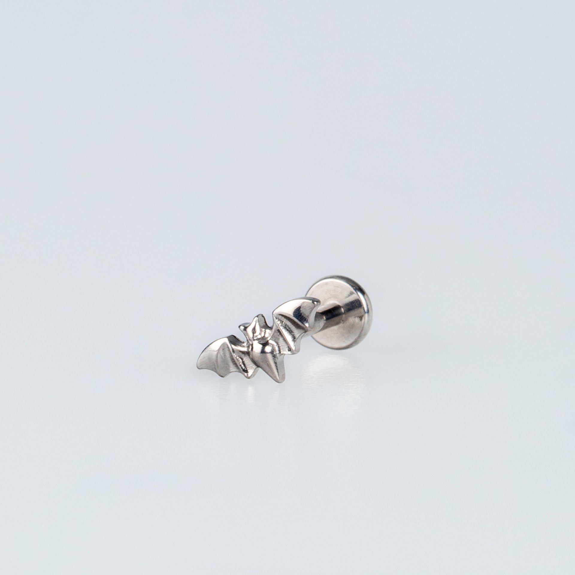 ثقب الزنمة التيتانيوم الخفافيش